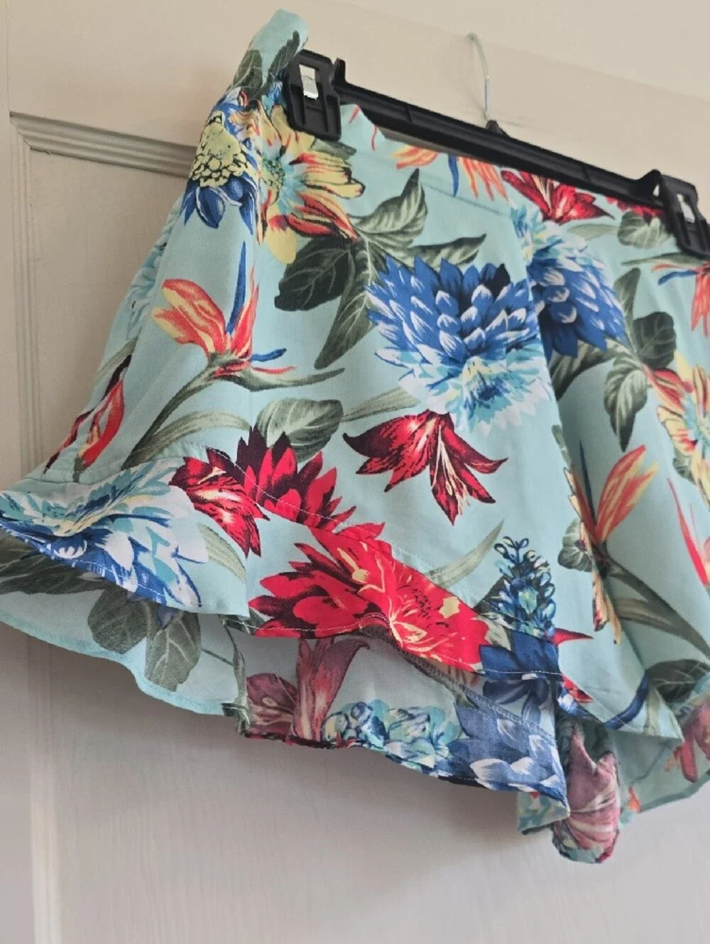 Umgee Boutique Floral Flutter Hem Lounge Shorts Sz L